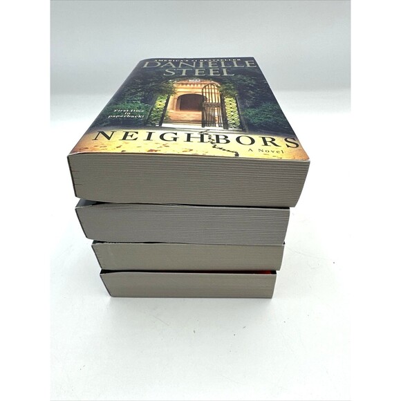 Lot of 4 Danielle Steel Paperback Nine Lives,Neighbor s,Finding Ashley,The Affai - Picture 4 of 6